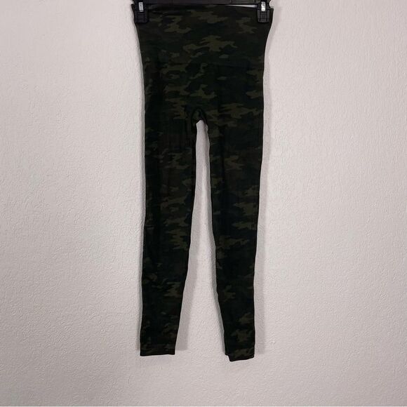 Spanx Green Camo High Waisted Seamless Leggings - Picture 1 of 5